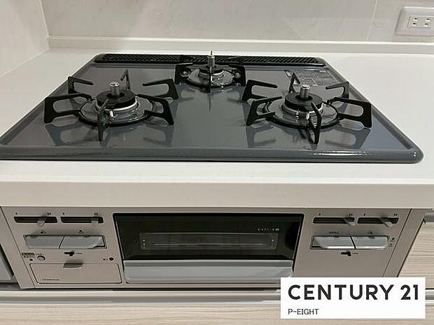 三口ガスコンロで料理もはかどりますね!グリルもあります!