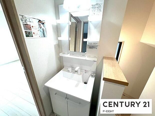 2階にセカンド洗面台あり!