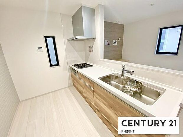 料理をしながらリビングを見渡せるつくりで、料理中も家族との会話がはずみます。