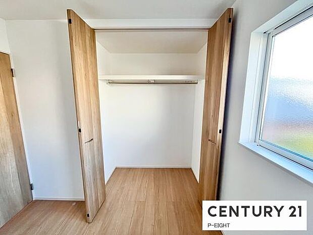 収納に使えるフリースペースあり！