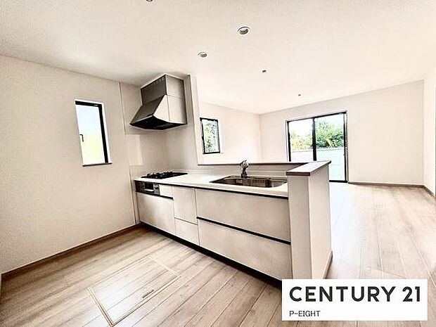 料理をしながらリビングを見渡せるつくりで、料理中も家族との会話がはずみます。