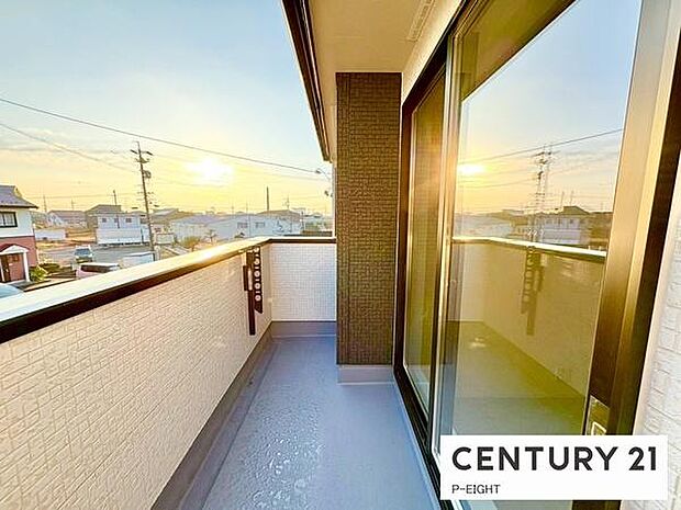 物干し竿を設置できる器具がついています！