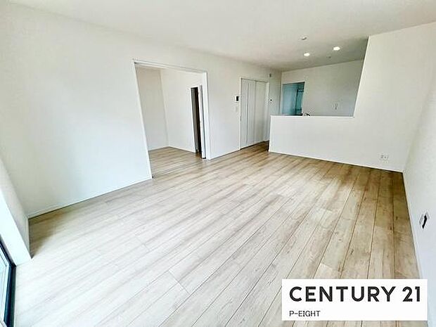 家族の笑い声が聞こえてきそうな、暖かい空間になっています。