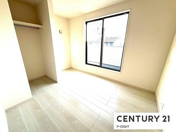 バルコニーに面している明るい部屋です!