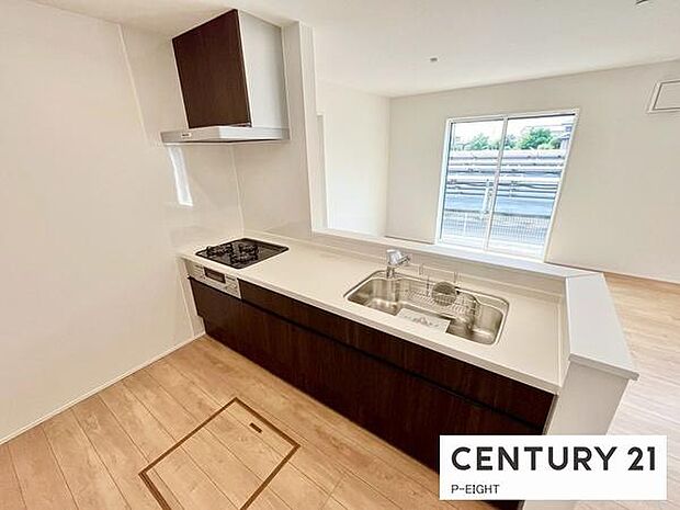 料理をしながらリビングを見渡せるつくりで、料理中も家族との会話がはずみます。