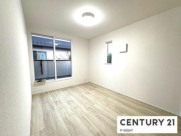 バルコニーに面している明るい部屋です！