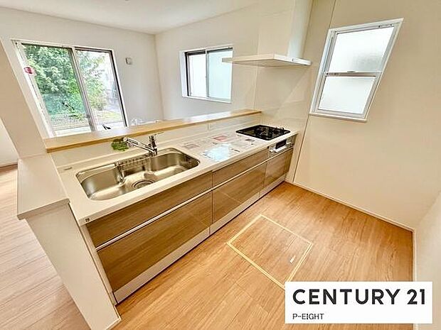 料理をしながらリビングを見渡せるつくりで、料理中も家族との会話がはずみます。