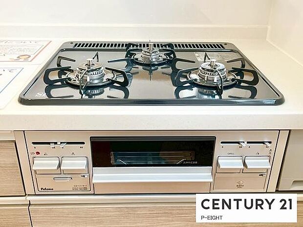 三口ガスコンロで料理もはかどりますね!グリルもあります!