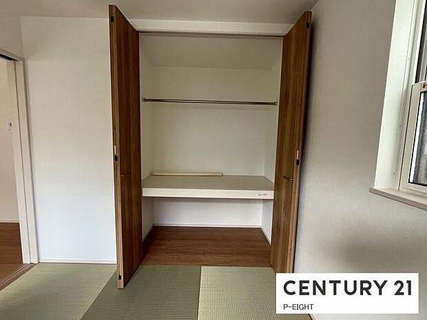 和室には収納に便利な押入れあり!