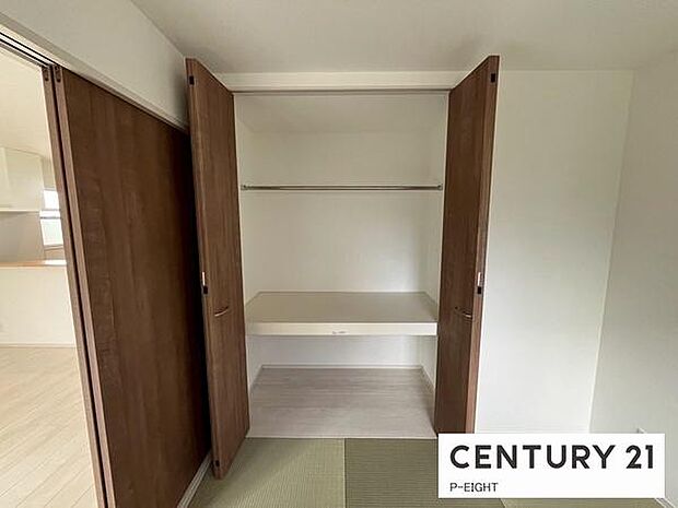 和室には収納に便利な押入れあり!