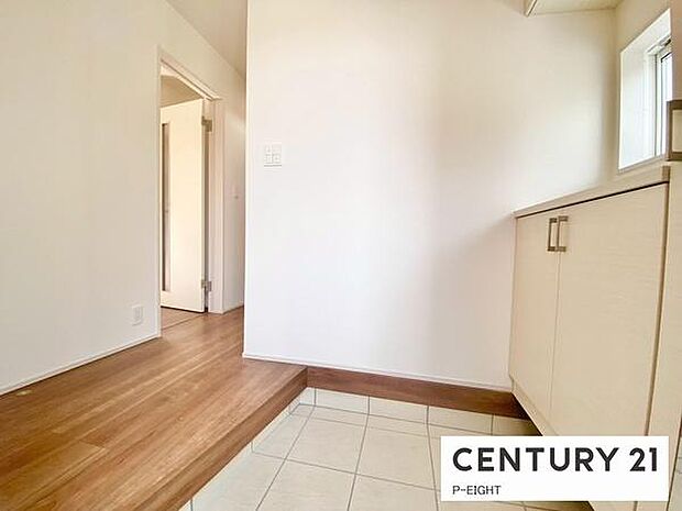 広々とした玄関で来客を受け入れます！