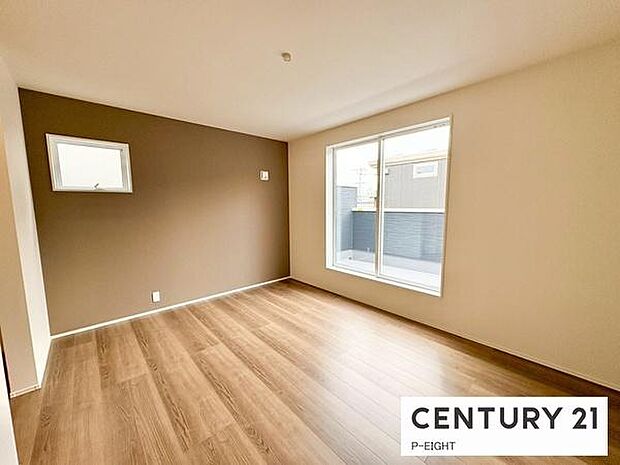 バルコニーに面している明るい部屋です!