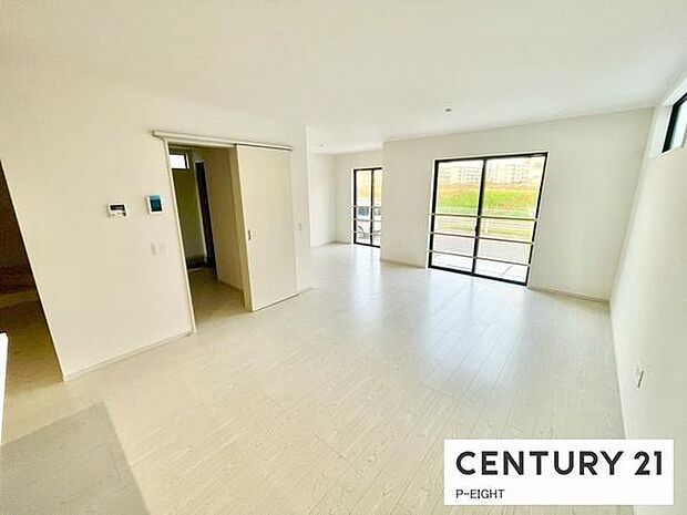 家族の笑い声が聞こえてきそうな、暖かい空間になっています。