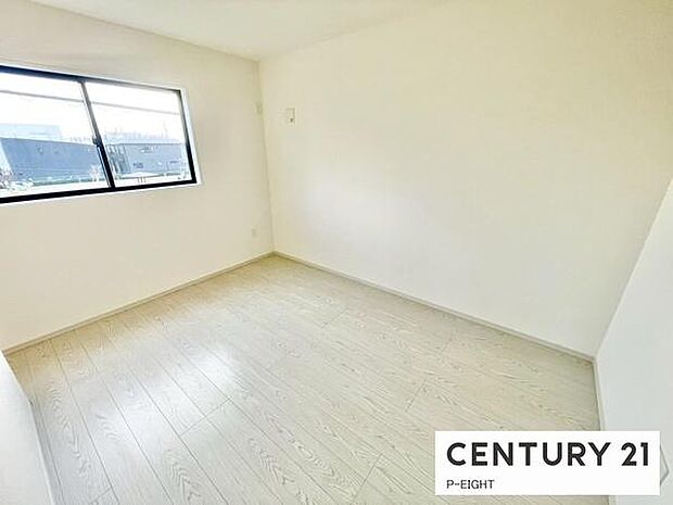 白を基調とした明るい部屋です!