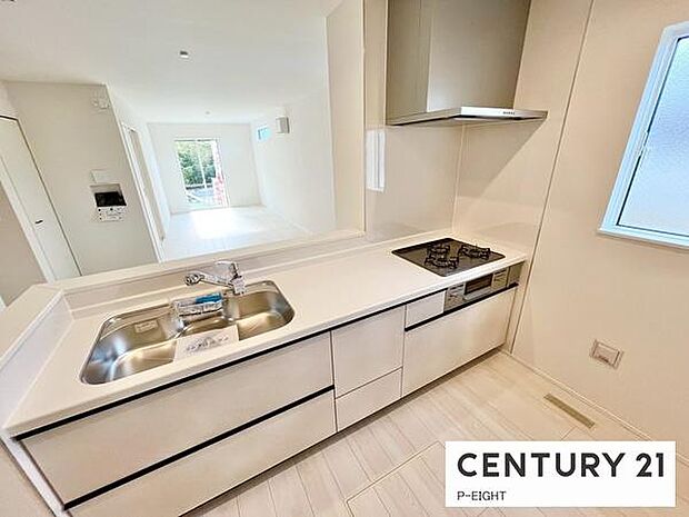 料理をしながらリビングを見渡せるつくりで、料理中も家族との会話がはずみます。