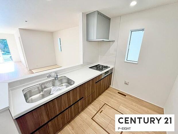 料理をしながらリビングを見渡せるつくりで、料理中も家族との会話がはずみます。