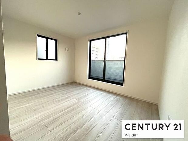 バルコニーに面している明るい部屋です！