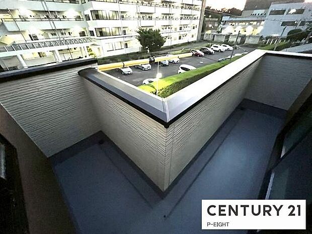 洗濯物は日当たりの良いバルコニーへ!