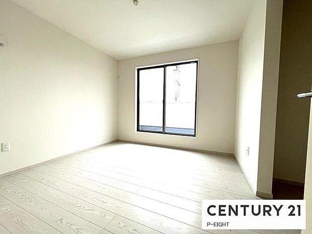 バルコニーに面している明るい部屋です！