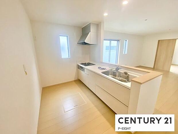 料理をしながらリビングを見渡せるつくりで、料理中も家族との会話がはずみます。