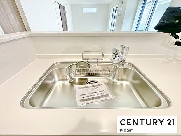 三口ガスコンロで料理もはかどりますね！グリルもあります！