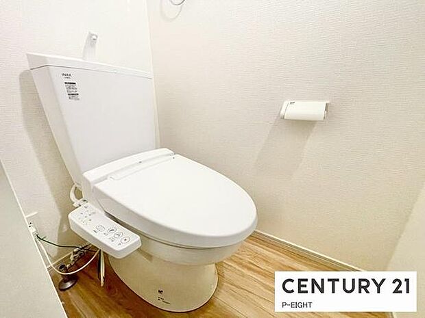 ウォシュレット付きの暖房便座で快適です!