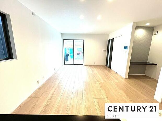 料理をしながらリビングを見渡せるつくりで、料理中も家族との会話がはずみます。