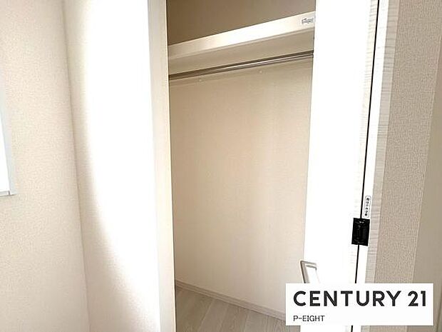 クローゼットでお部屋もスッキリ！