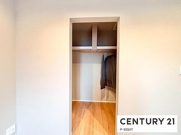 ウォークインクローゼットで楽々収納!