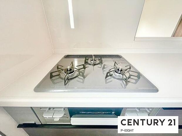 三口ガスコンロで料理もはかどりますね!グリルもあります!