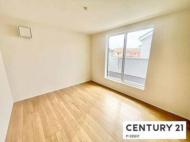 バルコニーに面している明るい部屋です！