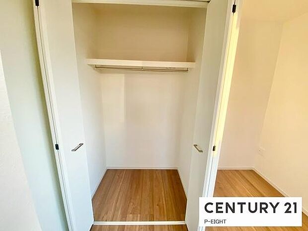 クローゼットでお部屋もスッキリ！