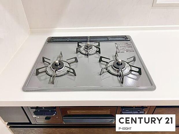 三口ガスコンロで料理もはかどりますね!グリルもあります!