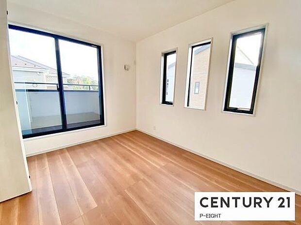 バルコニーに面している明るい部屋です！