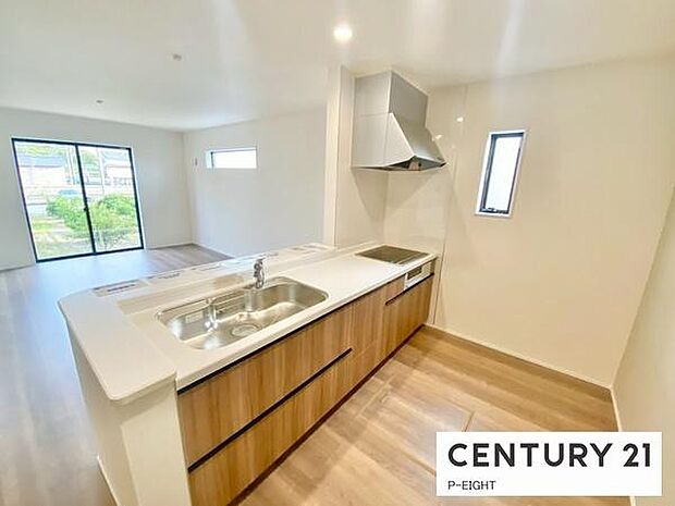 料理をしながらリビングを見渡せるつくりで、料理中も家族との会話がはずみます。