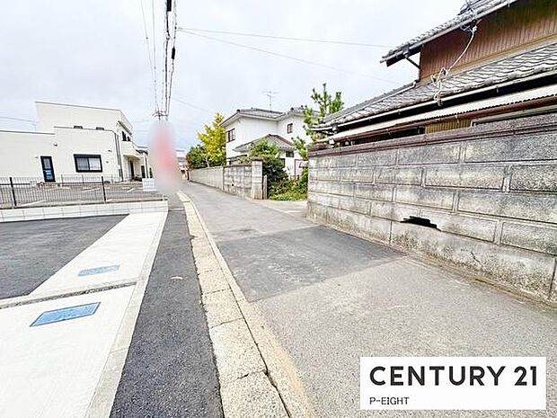アスファルト塗装の道路です！