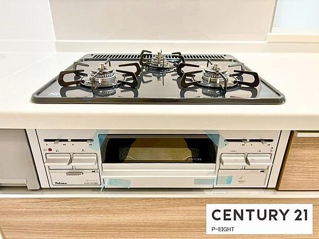 三口コンロで料理もはかどりますね!グリルもあります!