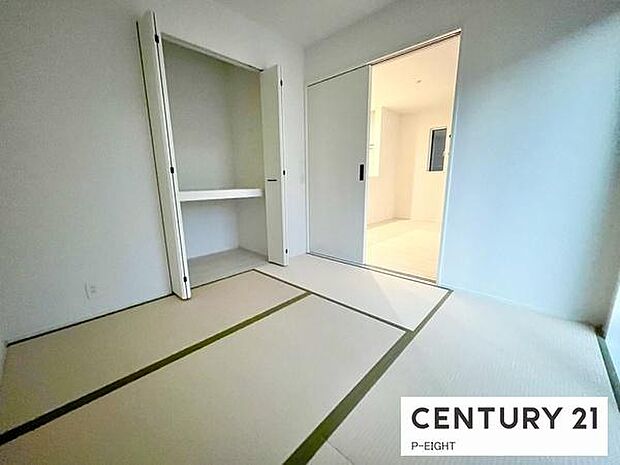 子育てにも、来客時にも嬉しい和室あり！デザイン性にも富んでいます。