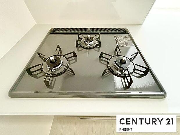 三口ガスコンロで料理もはかどりますね！グリルもあります！