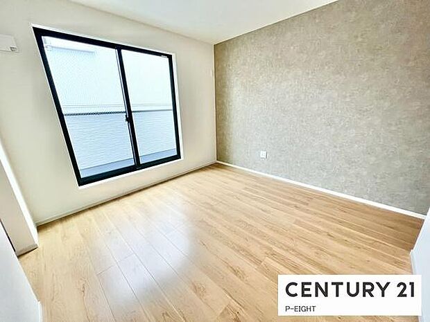 壁の色もアクセントとなりおしゃれな内装です！