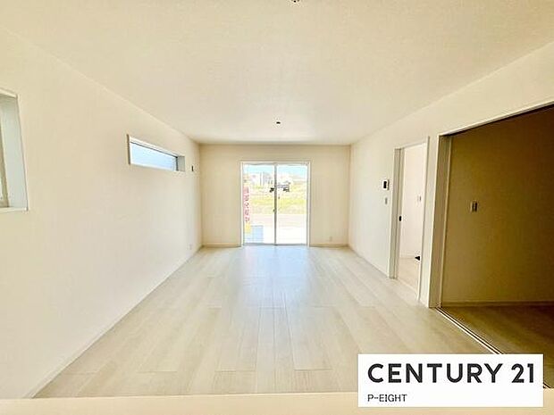 料理をしながらリビングを見渡せるつくりで、料理中も家族との会話がはずみます。