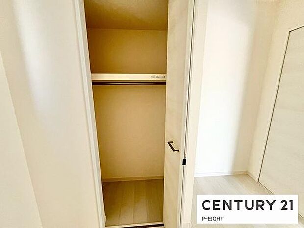 クローゼットで楽々収納！