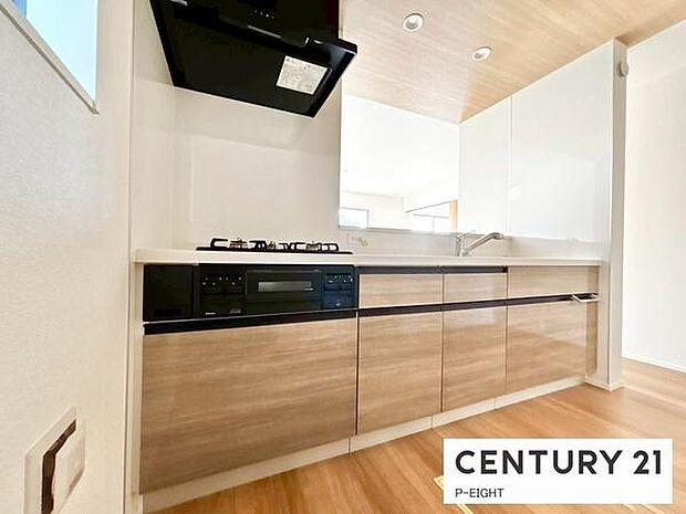 料理をしながらリビングを見渡せるつくりで、料理中も家族との会話がはずみます。