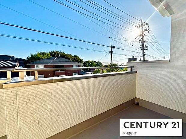 洗濯物は日当たりの良いバルコニーへ!