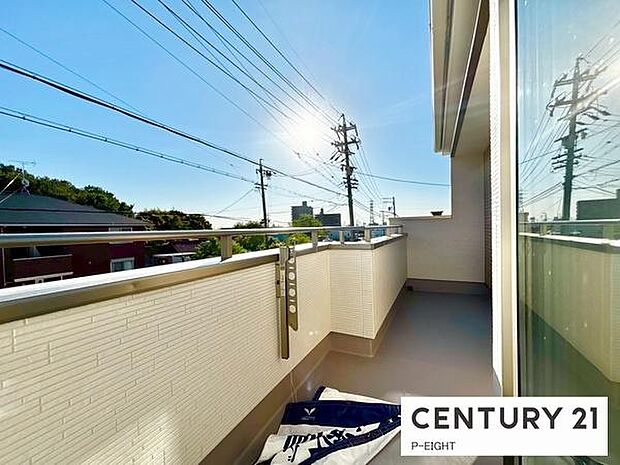 物干し竿を設置できる器具がついています!