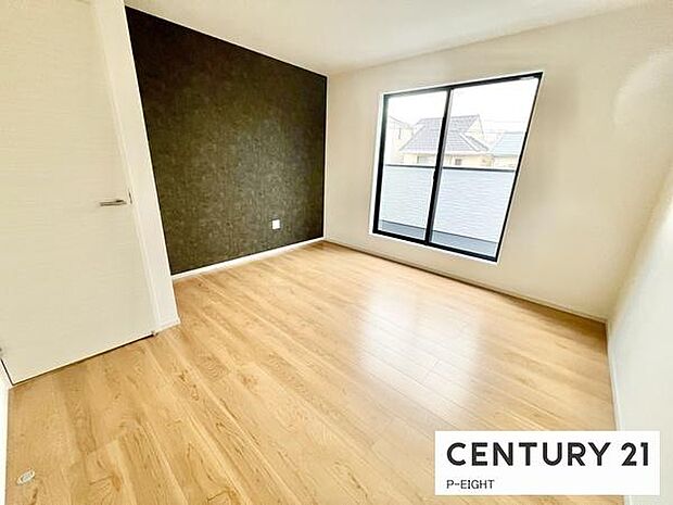 壁の色もアクセントとなりおしゃれな内装です!