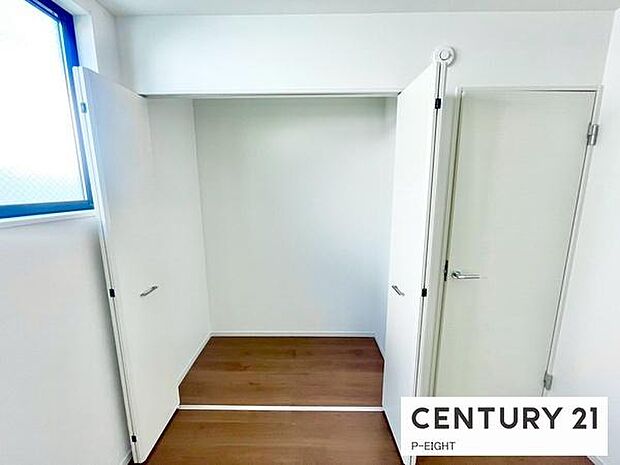 収納に便利な広めのスペースあり！