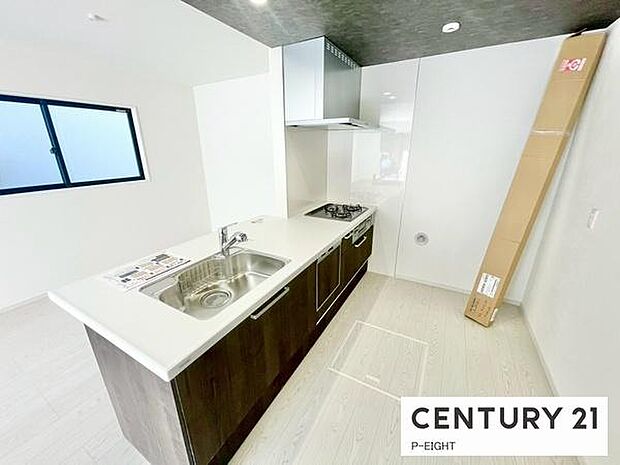 料理をしながらリビングを見渡せるつくりで、料理中も家族との会話がはずみます。