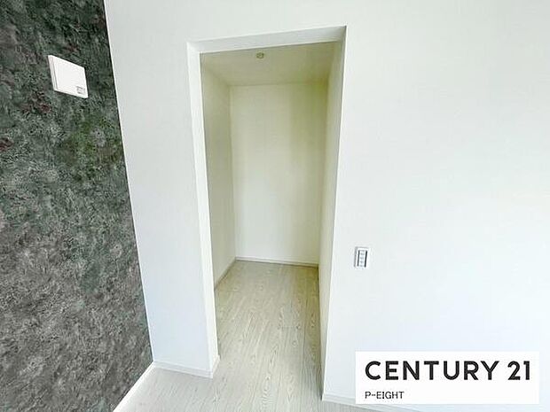 収納に便利な広めのスペースあり！