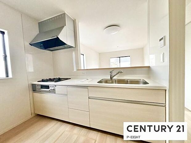 料理をしながらリビングを見渡せるつくりで、料理中も家族との会話がはずみます。